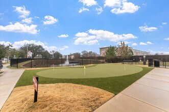 Building Photo - 6804 Westview Dr