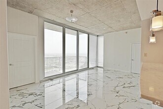 Building Photo - 5925 Almeda Rd