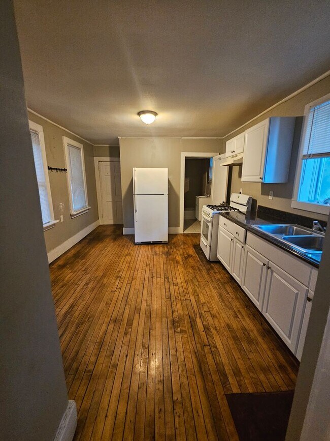 Foto del edificio - 3 Bedroom Single Family