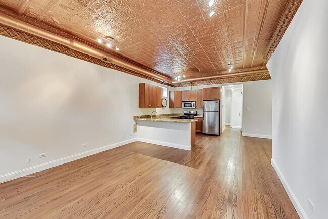 Foto del edificio - 3212 N Ravenswood Ave