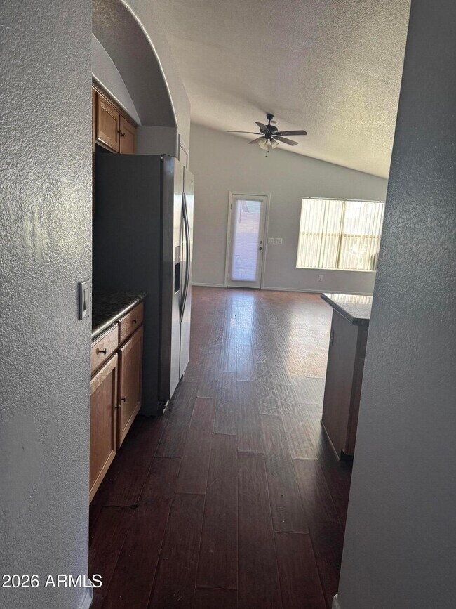 Foto del edificio - 1710 N 125th Ln