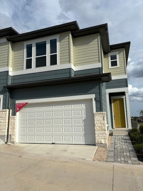 Building Photo - 1020 Vista View Dr