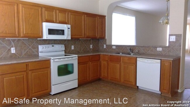 Building Photo - 3 br, 2 bath House - 128 Falcon Park