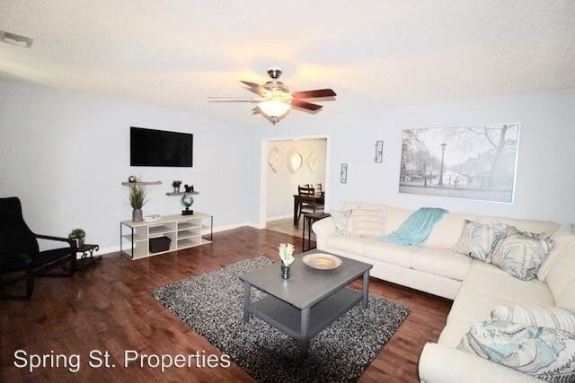 Foto del edificio - 4 br, 2.5 bath House - 217 Trickle Drive