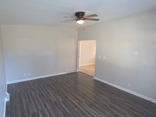 Foto del edificio - Southside Kenosha 4 bedroom