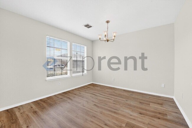 Foto del edificio - 1626 White Oak Rd