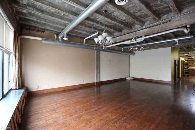 Building Photo - 3139 Woodward Ave