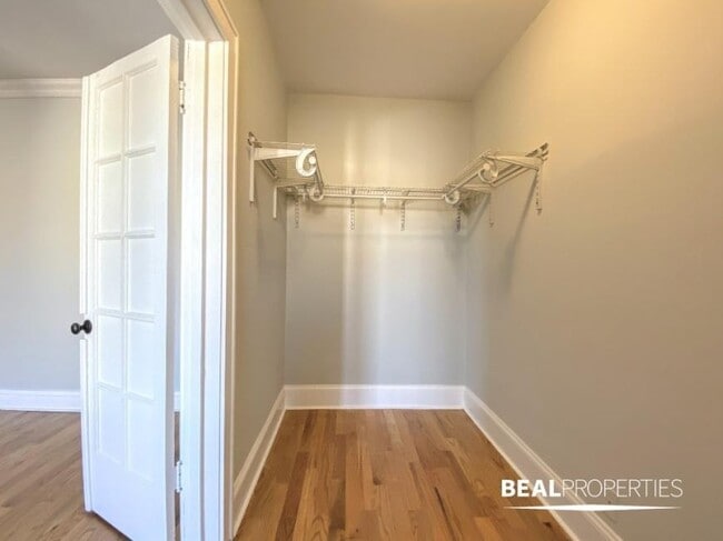 Building Photo - 0 bedroom in CHICAGO IL 60640