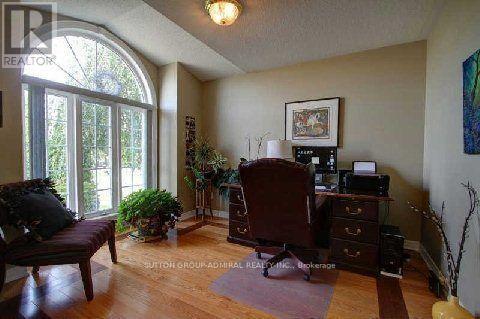 Building Photo - 153 Niagara Dr