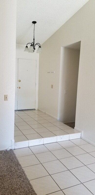 Foto del edificio - 11261 Cochran Ave