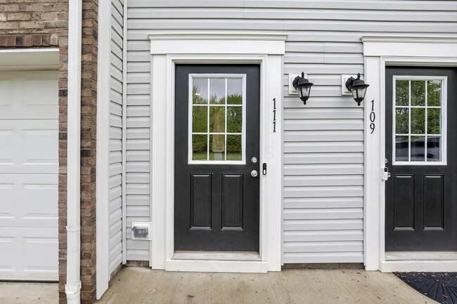 Building Photo - 111 Coyote Willow Dr