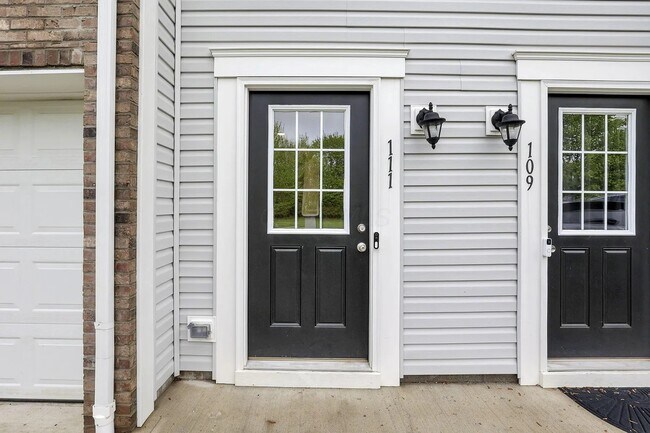 Foto del edificio - 111 Coyote Willow Dr