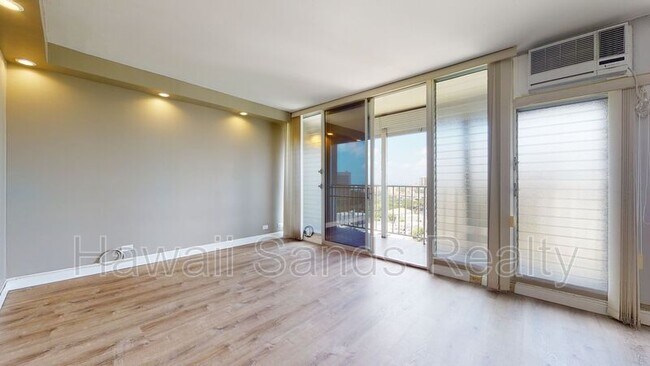 Building Photo - 757 Kinalau Pl