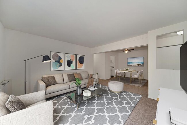 Living room/Dining area - Darlington Court Apartments