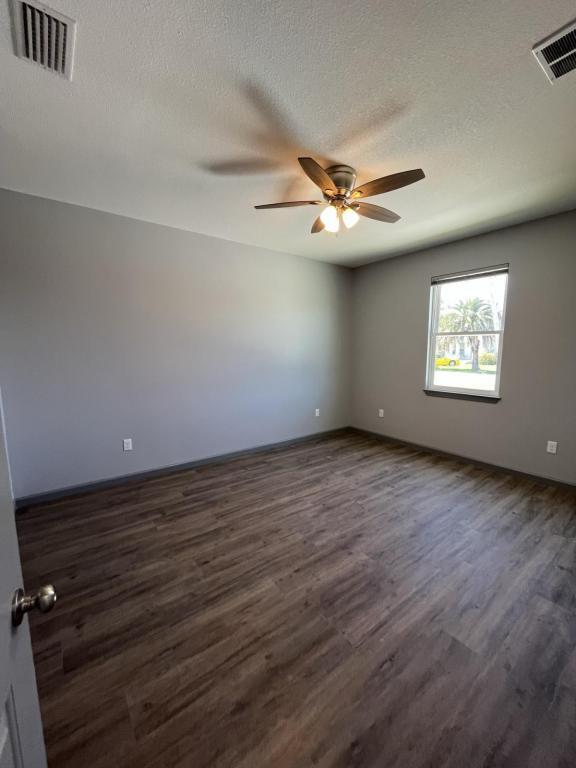 Foto del edificio - 1232 Grace Ave