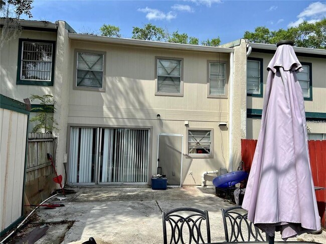 Building Photo - 5270 Tennis Ct Cir