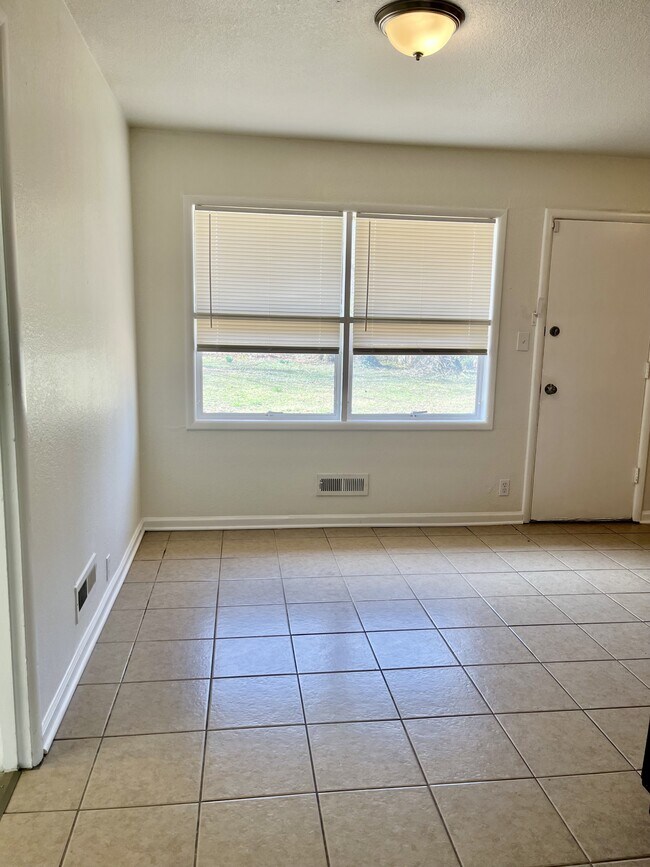 Building Photo - 10804 Newton Ave