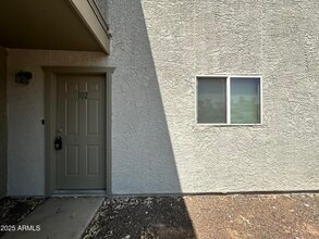 Building Photo - 2801 E Monte Cristo Ave