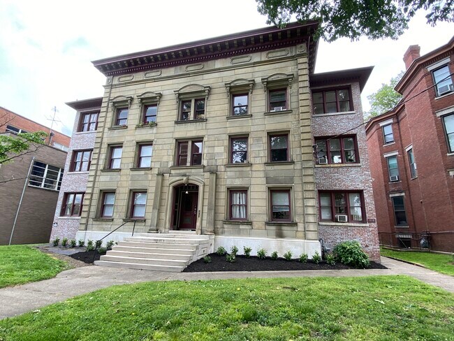 Foto del edificio - 410 W Ormsby Ave