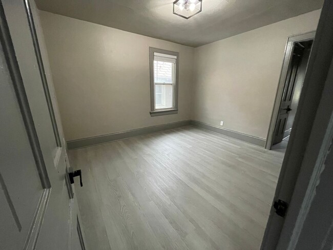 Foto del edificio - 3172- 3172A N Holton St