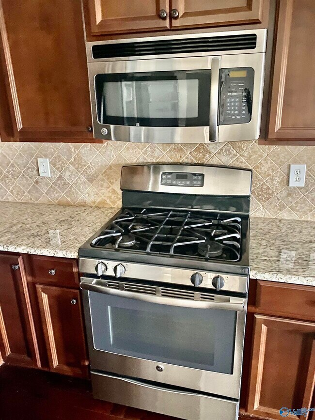Foto del edificio - 12637 Holstein Ln
