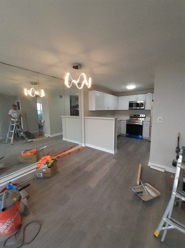 Foto del edificio - 5100 N Marine Dr
