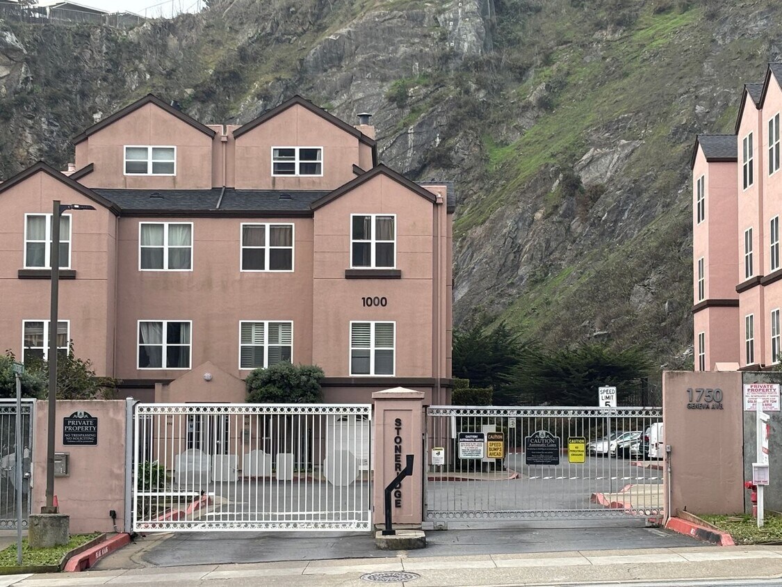 Primary Photo - Spacious 3BR/2BA Gated Condo in Crocker Amazon – Private Patio & 2-Car Parking!