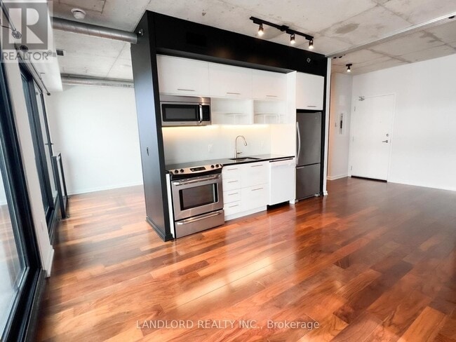 Building Photo - 47 Lower River Street