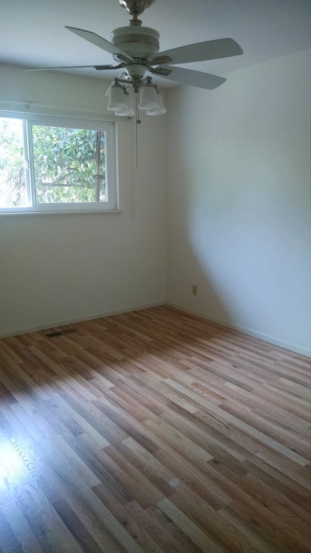 Foto del edificio - 9785 McAnarlin Ave