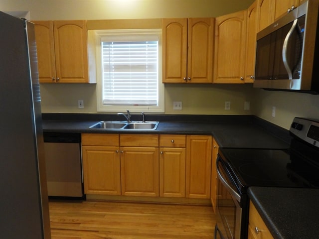 Building Photo - 138 Cotillion Cres