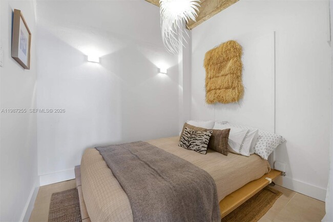 Building Photo - 770 NE 69th St