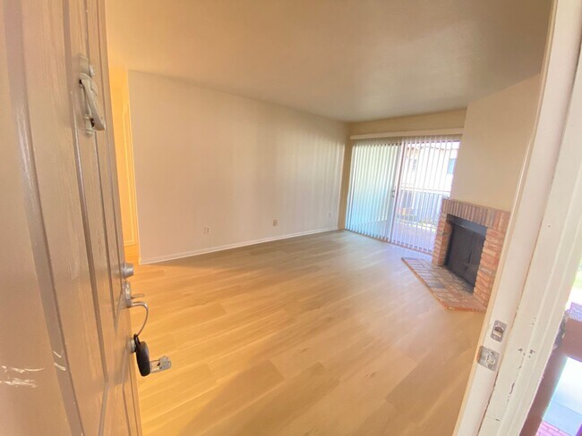 Foto del edificio - *Special* 1 Bedroom, 1 Bath Condo in Pacific Pines Community