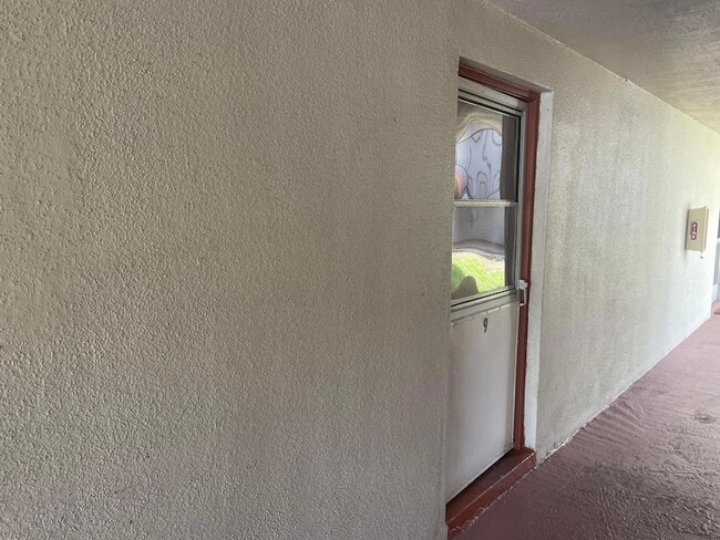 Building Photo - 502 Davis Rd