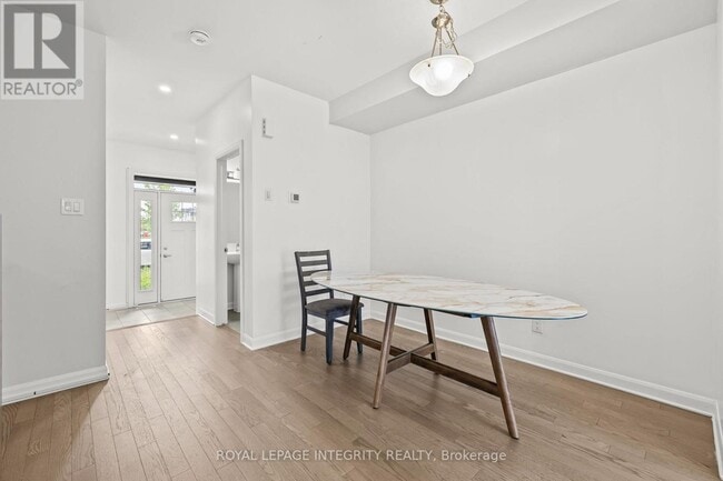 Building Photo - 78 Osler St