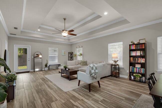 Foto del edificio - "Charming 3-Bed Home in Mary Esther with $200.00 Off First Full Month's Rent!"