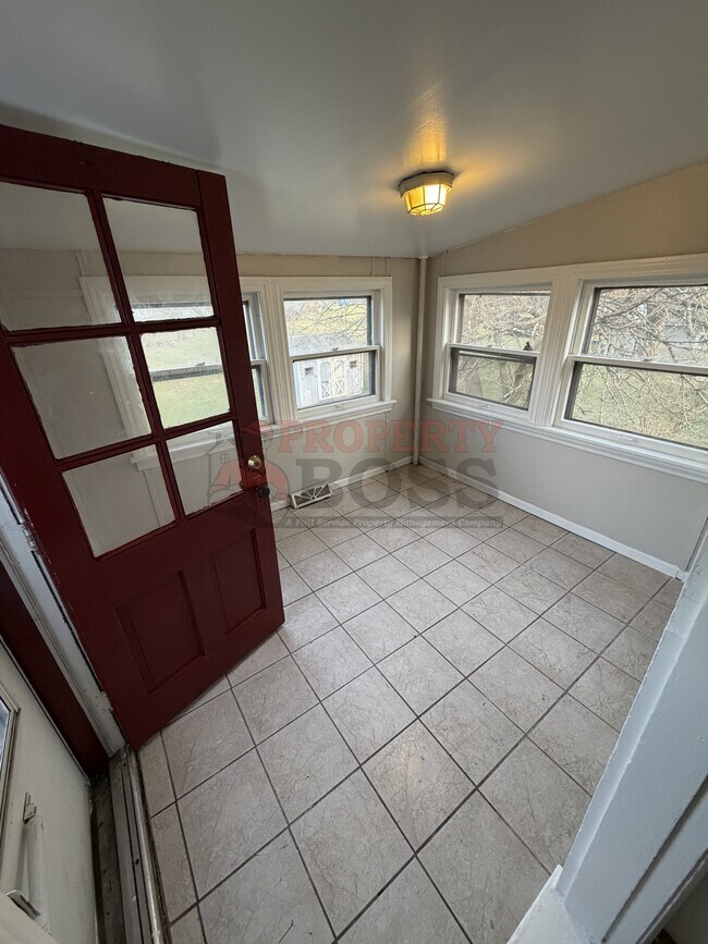 Foto del edificio - 6901 Connecticut St