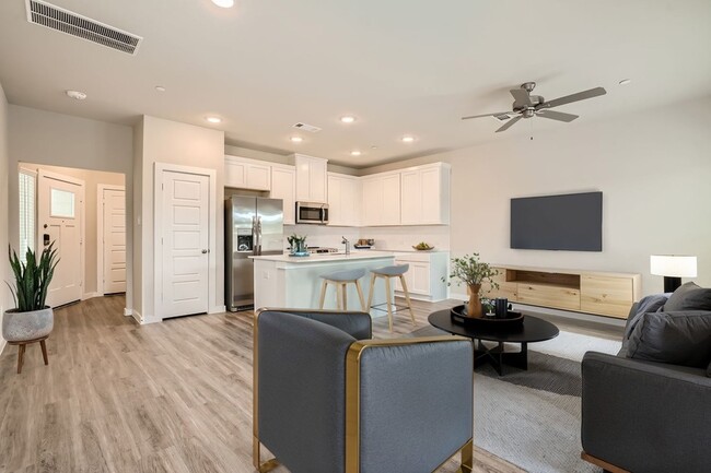 Building Photo - 430 S Centro Cir