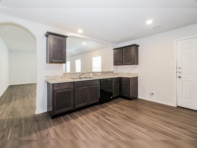 Foto del edificio - 520 Thompson Pl