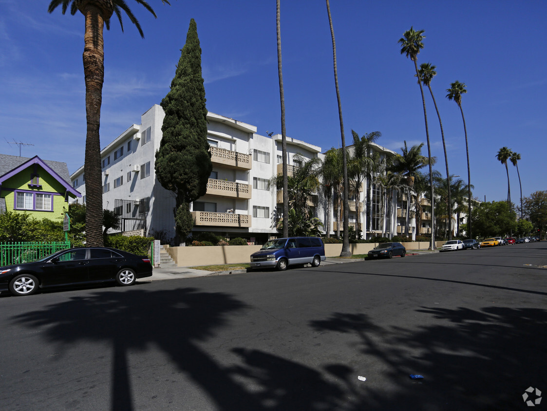 Primary Photo - St. Andrews Place Apartments