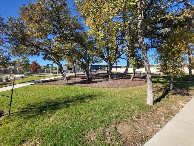 Building Photo - 345 Aqua Spgs Aly