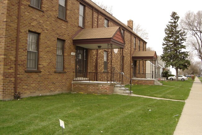 Building Photo - 19403 W Chicago St