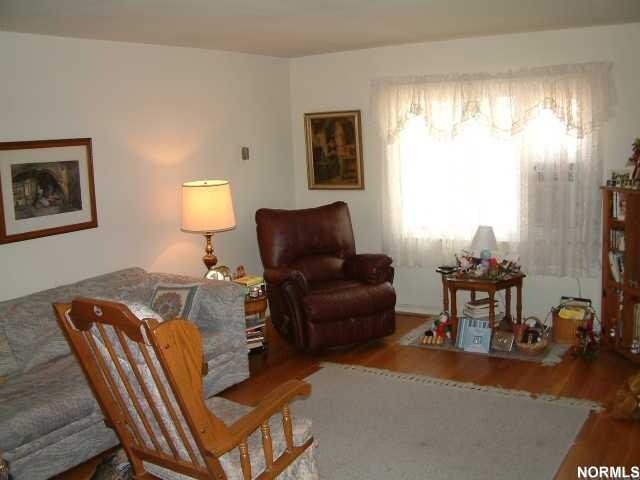 Foto del edificio del interior - 3735 Rocky River Dr