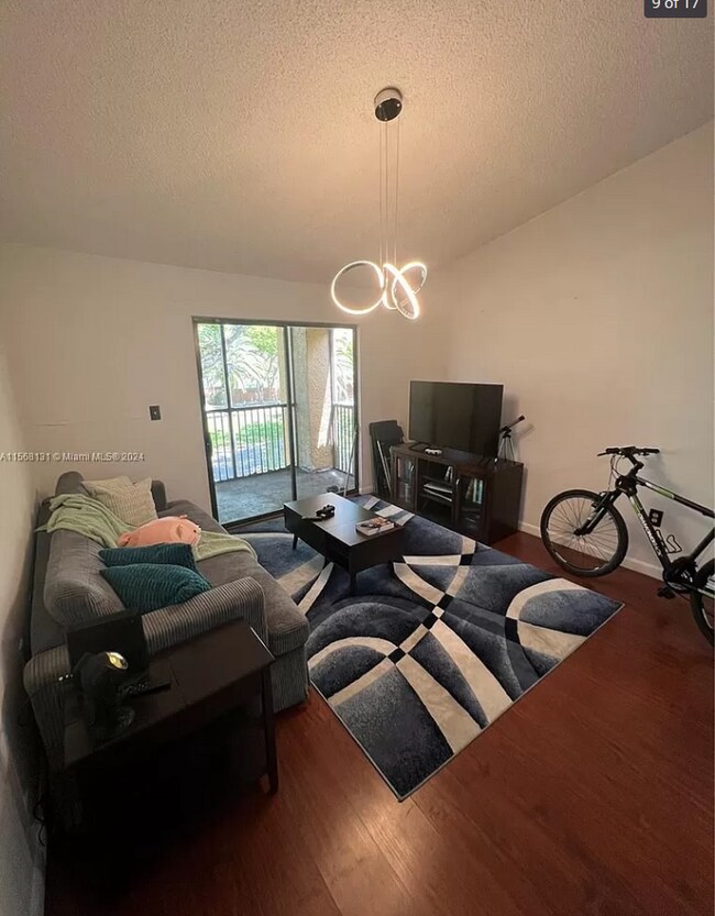 Building Photo - 15551 SW 104th Ter