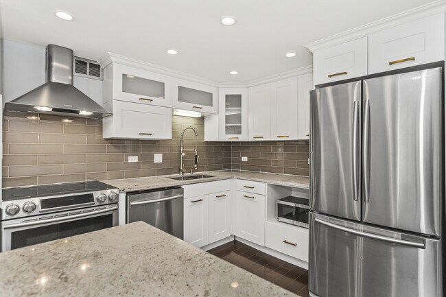 Foto del edificio - 110 E Delaware Pl