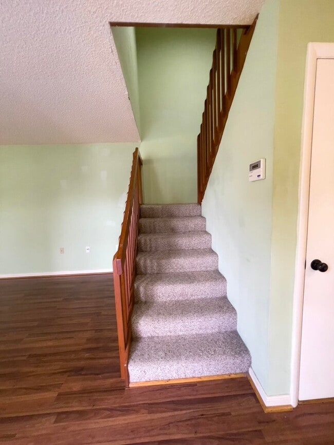 Foto del edificio - 27 Clinton Ct