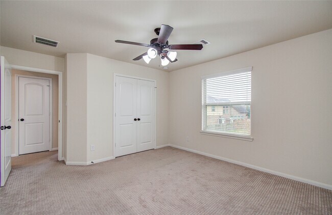 Building Photo - 2702 Fairfield Bend Pl