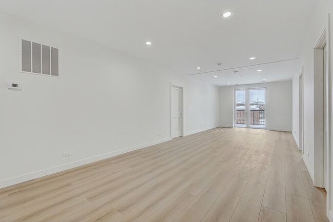 Building Photo - 9201 N Milwaukee Ave