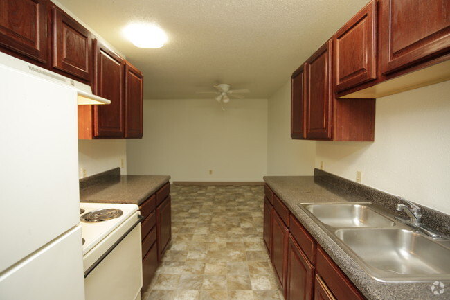 1BR, 1BA - 730 SF - Autumn Place