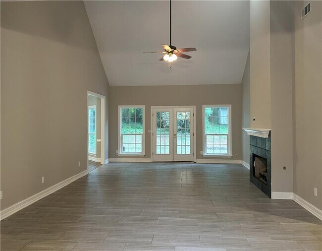 Foto del edificio - 1015 Allenbrook Ln