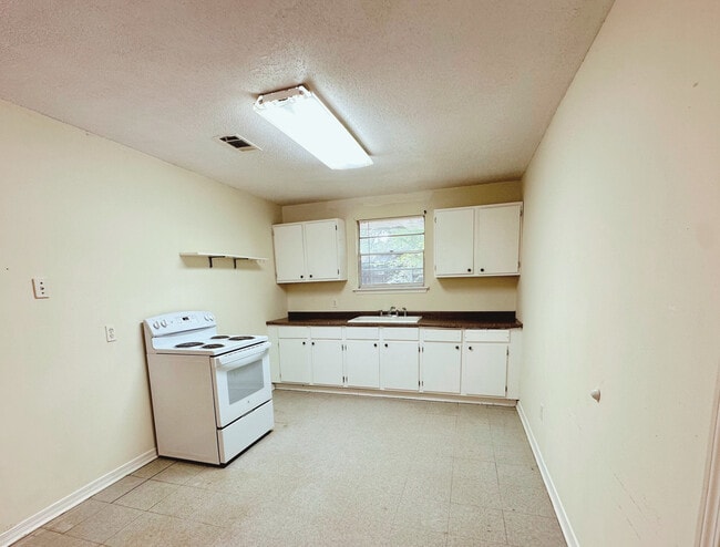 Foto del edificio - 65087 Mitchell St